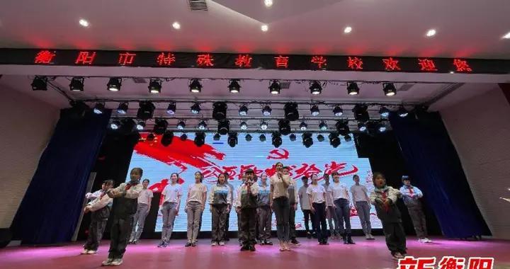探索职场中有哪些工作狂?的全新红迪网平台